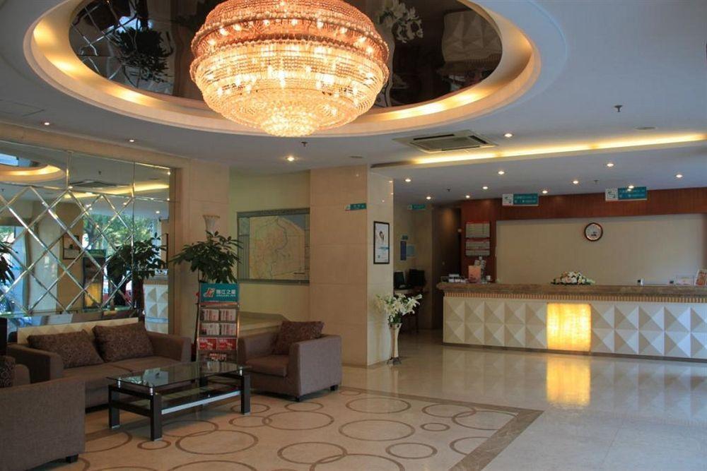 Jingjiang Inn Shanghai Baoyang Pier Exterior foto